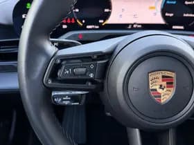 Porsche Taycan thumbnail 52