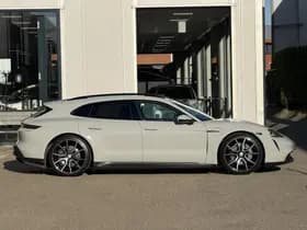 Porsche Taycan thumbnail 55