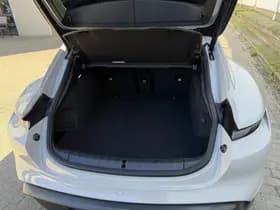 Porsche Taycan thumbnail 59