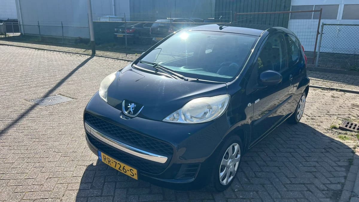 Peugeot 107 — foto 1