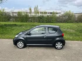 Toyota Aygo thumbnail 3