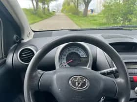 Toyota Aygo thumbnail 9