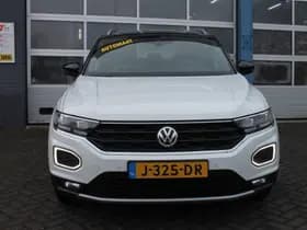 Volkswagen T-Roc thumbnail 2