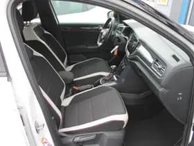 Volkswagen T-Roc thumbnail 17