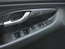 Hyundai i30 thumbnail 13