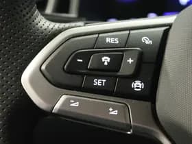 Volkswagen T-Roc thumbnail 17