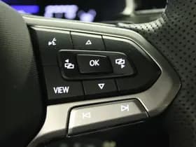 Volkswagen T-Roc thumbnail 18