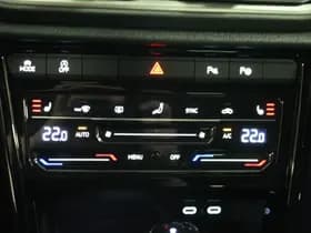 Volkswagen T-Roc thumbnail 23