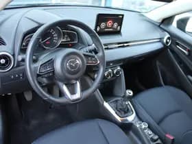Mazda 2 thumbnail 17