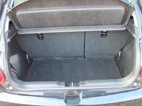 Suzuki Swift thumbnail 11