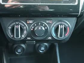 Suzuki Swift thumbnail 27