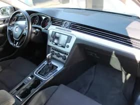 Volkswagen Passat thumbnail 21
