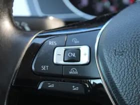 Volkswagen Passat thumbnail 26