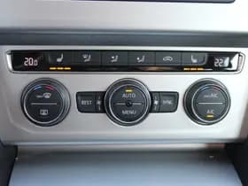 Volkswagen Passat thumbnail 30