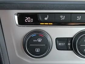 Volkswagen Passat thumbnail 32