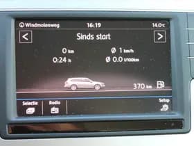 Volkswagen Passat thumbnail 35