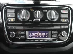 Volkswagen Up thumbnail 23