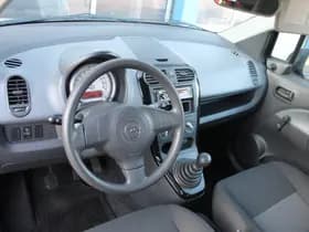 Opel Agila thumbnail 13