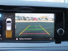 Volkswagen Golf thumbnail 37