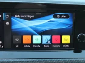 Volkswagen Golf thumbnail 41