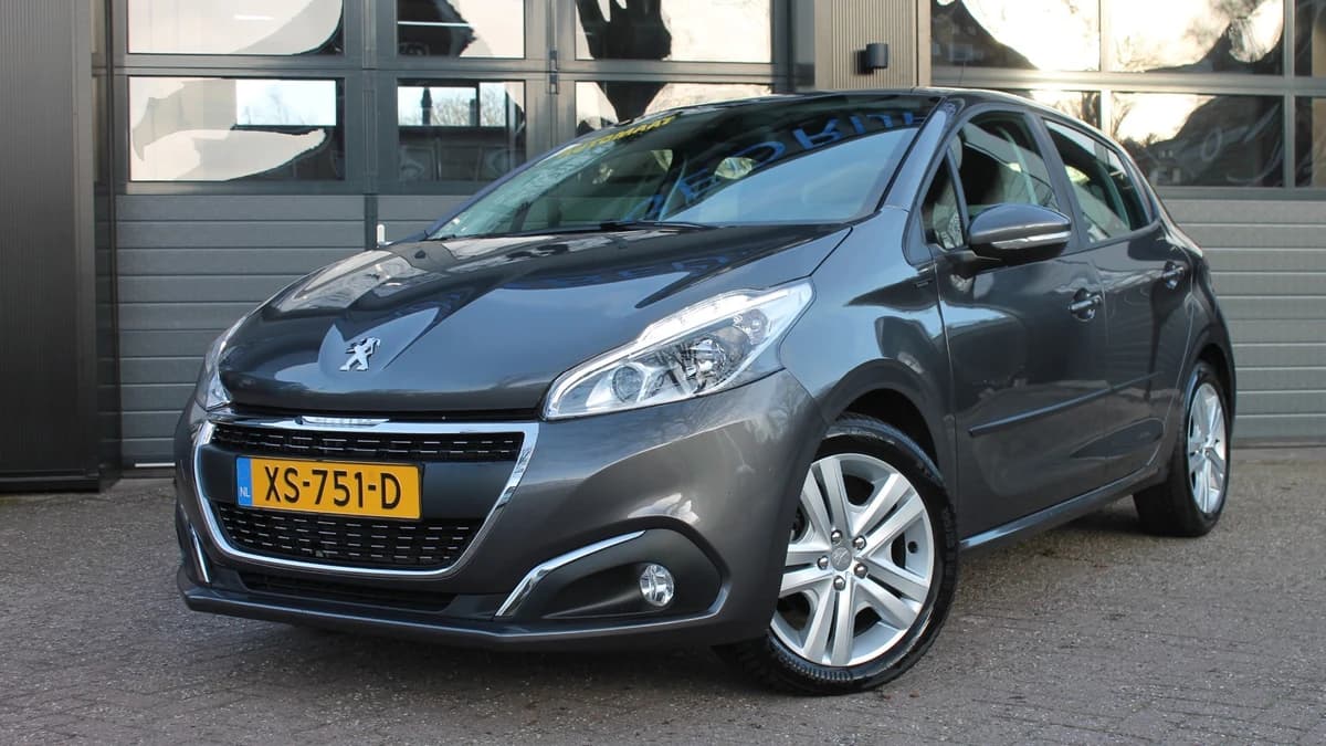 Peugeot 208 — foto 1