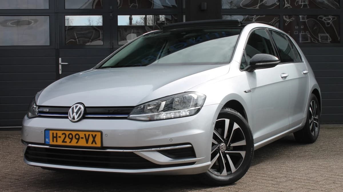 Volkswagen Golf — foto 1