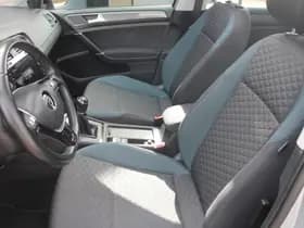 Volkswagen Golf thumbnail 17