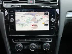 Volkswagen Golf thumbnail 30