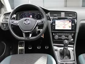 Volkswagen Golf thumbnail 4
