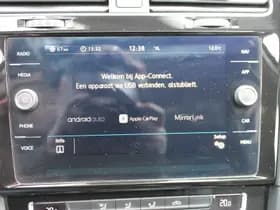Volkswagen Golf thumbnail 31