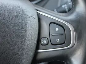 Renault Captur thumbnail 30