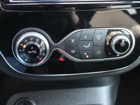 Renault Captur thumbnail 32
