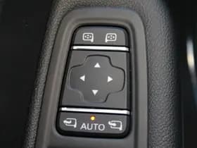 Renault Captur thumbnail 38