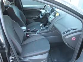 Ford Focus thumbnail 12