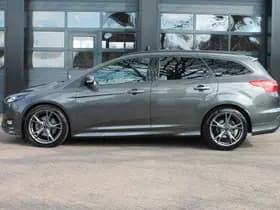 Ford Focus thumbnail 4