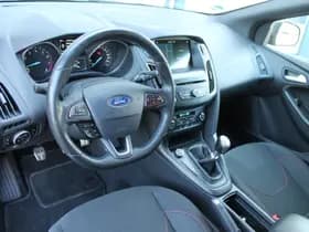 Ford Focus thumbnail 7