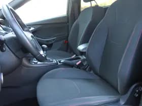 Ford Focus thumbnail 9