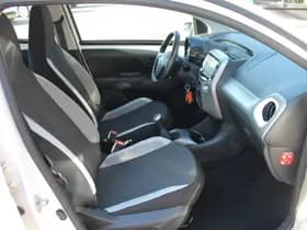 Toyota Aygo thumbnail 18