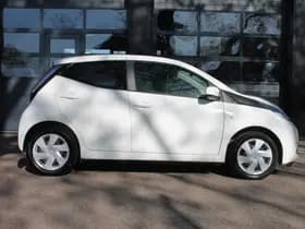 Toyota Aygo thumbnail 8