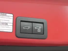 Toyota Yaris thumbnail 16
