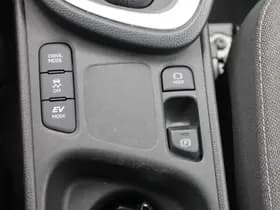 Toyota Yaris thumbnail 35