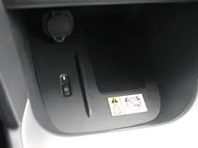 Toyota Yaris thumbnail 36