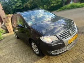 Volkswagen Touran thumbnail 4