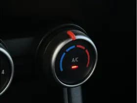 Renault Captur 1.0 TCe 100 Bi-Fuel Zen 1.0 TCe 100 Bi-Fuel Zen thumbnail 16