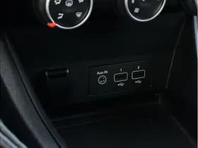 Renault Captur 1.0 TCe 100 Bi-Fuel Zen 1.0 TCe 100 Bi-Fuel Zen thumbnail 17