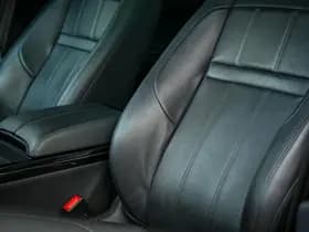 Land Rover Range Rover Evoque P300e P300e thumbnail 25