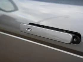 Land Rover Range Rover Evoque P300e P300e thumbnail 34