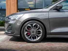 Ford Focus 1.0 EcoBoost Hybrid ST Line 1.0 EcoBoost Hybrid ST Line thumbnail 12
