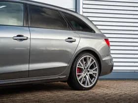 Audi A4 Avant 45 TFSI quattro edition one Avant 45 TFSI quattro edition one thumbnail 32