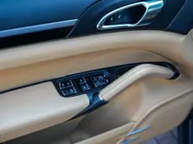 Porsche Cayenne 3.0 D Platinum Edition 3.0 D Platinum Edition thumbnail 14